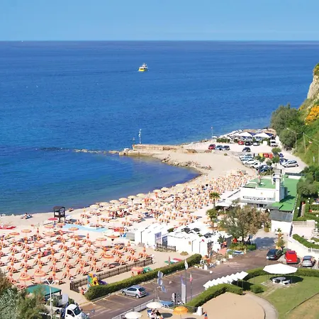 Pet Friendly Apartment In Terre Roveresche La Figurina