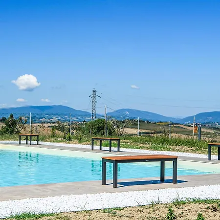Pet Friendly In Terre Roveresche