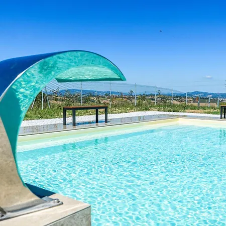 Pet Friendly In Terre Roveresche La Figurina